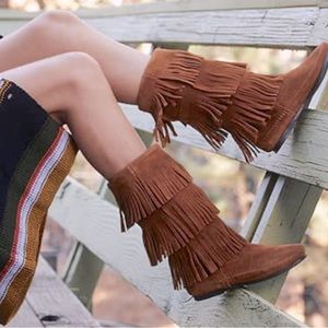 MINNETONKA Mocassin Boots